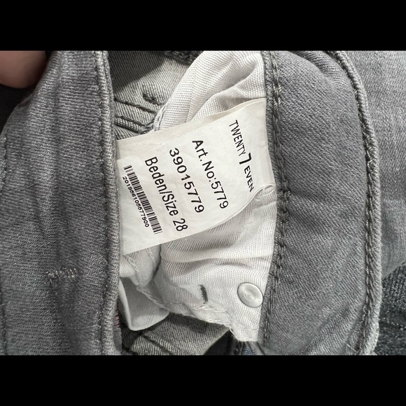 STRETCHY SKINNY JEANS - Picture 6 of 6